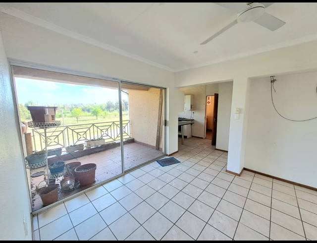 3 BEDROOM FLAT TO LET IN THREE RIVERS PROPER